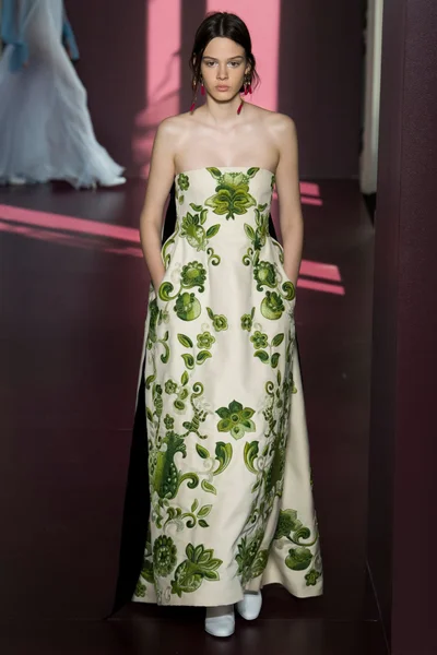Look 49